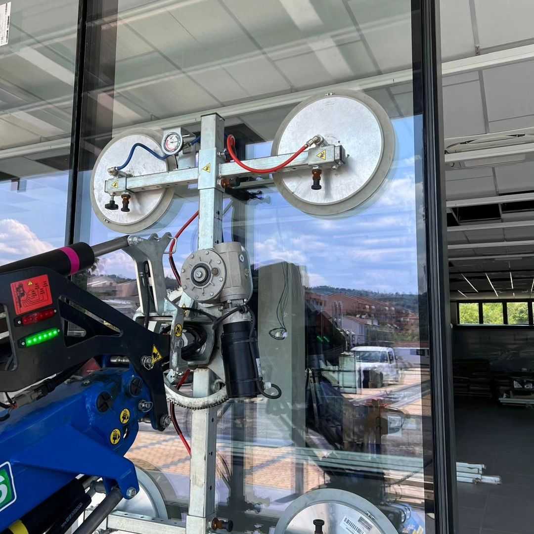 Facciata continua @metrabuilding POLIEDRA - SKY50EUROSPIN Diano Marina @arimondosrl #carpenteria #madeinitaly #design #facciatecontinue #eurospin (2)