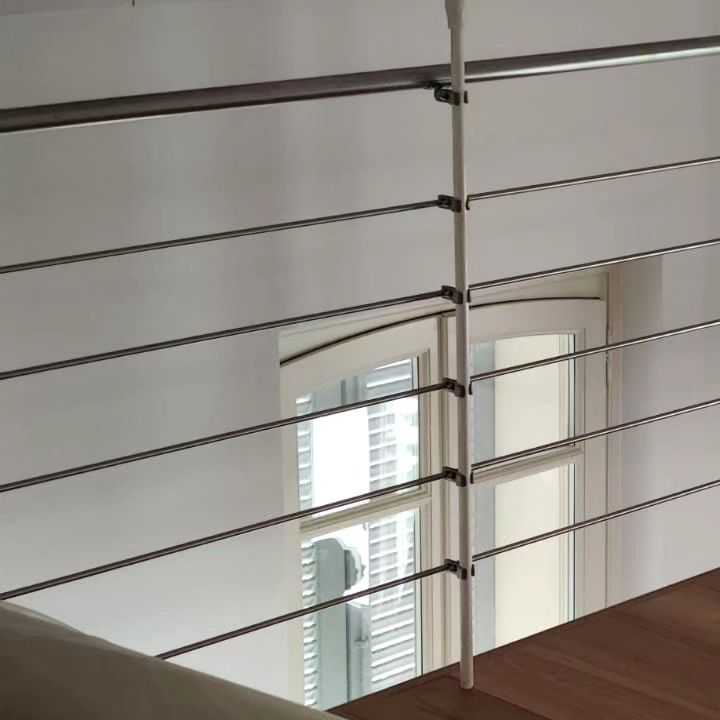 Ringhiera in acciaio inossidabile.Linea pulita ed elegante... #carpenteria #madeinitaly #design #acciaio #ringhiera