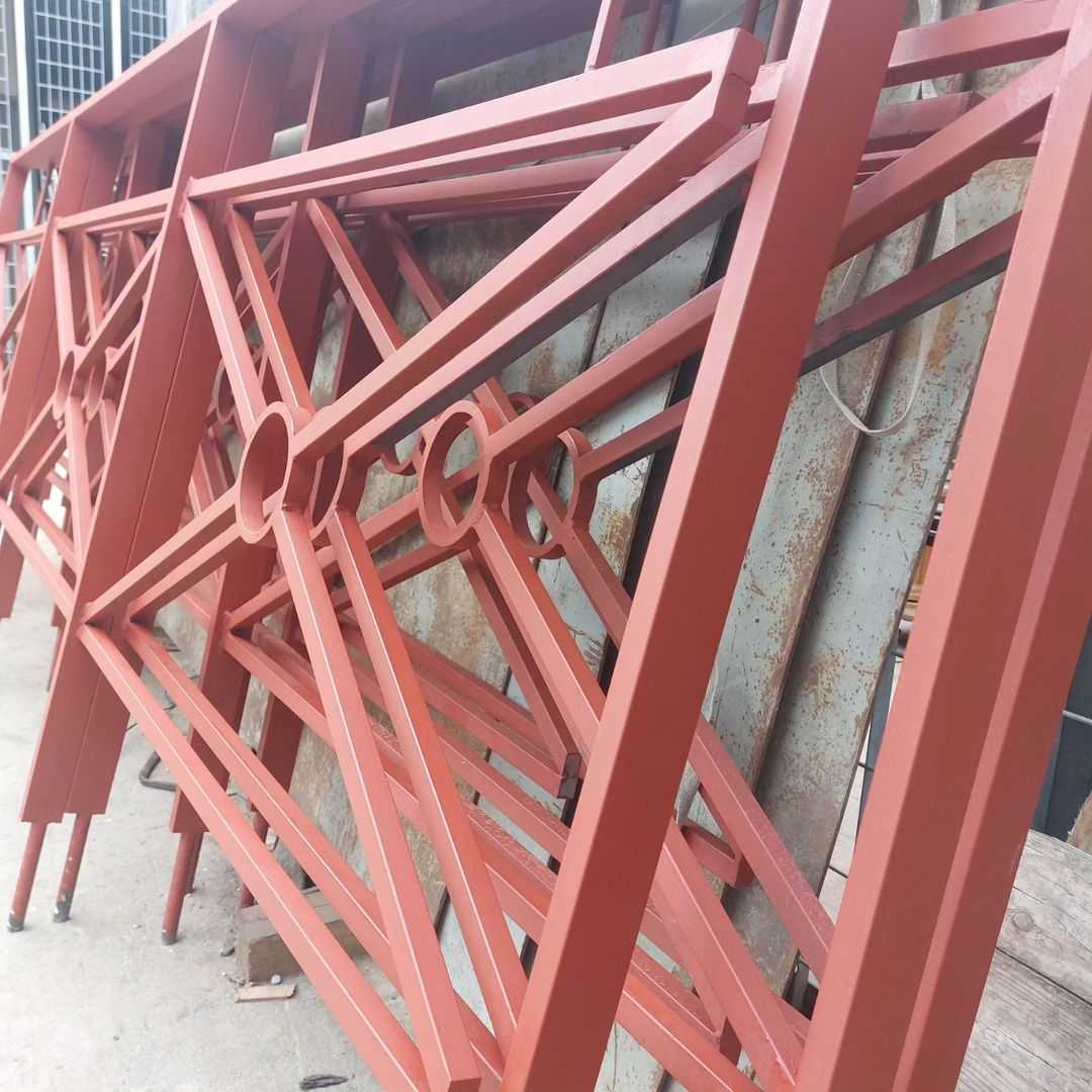 Ringhiera in ferro verniciata Porto di Imperia Oneglia (Calata Cuneo)#carpenteriasteria#showroomsteria #carpenteria#ferro#sicurezza#liguria#madeinitaly#porto (2)